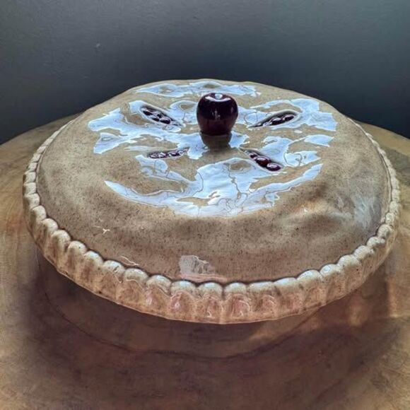 Other - Vintage Cherry Pie Covered Keeper
